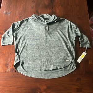 Calvin Klein Performance Stretch Top with hood and 3/4 length sleeves Medium
